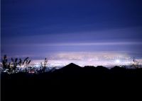 立山荘からの夜景（正面は大辻山）